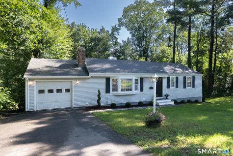 33 Carver Circle Simsbury CT 06070