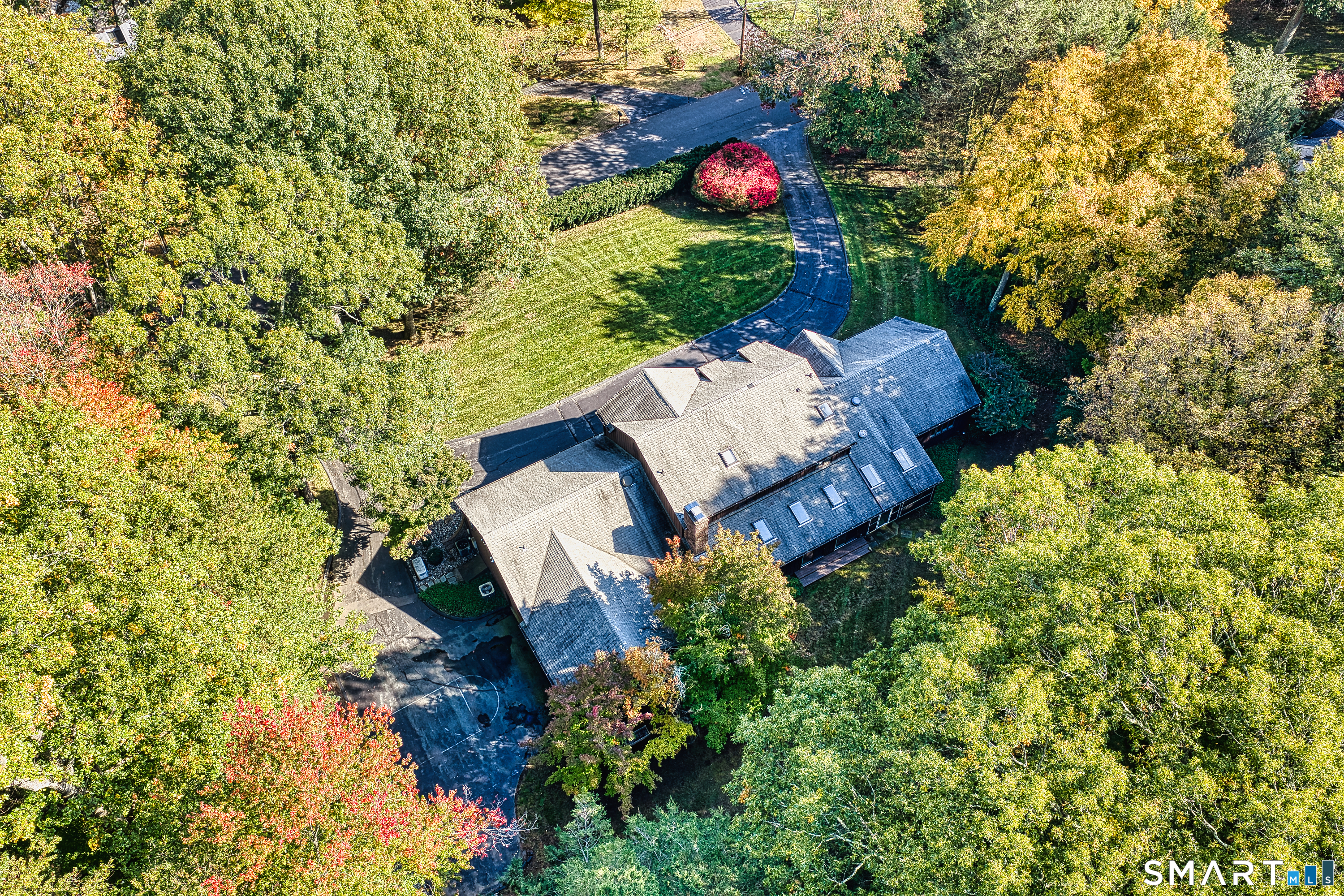 14 Tulip Tree Lane Woodbridge CT 06525