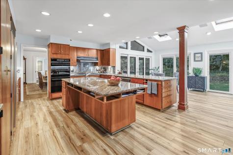 14 Tulip Tree Lane Woodbridge CT 06525