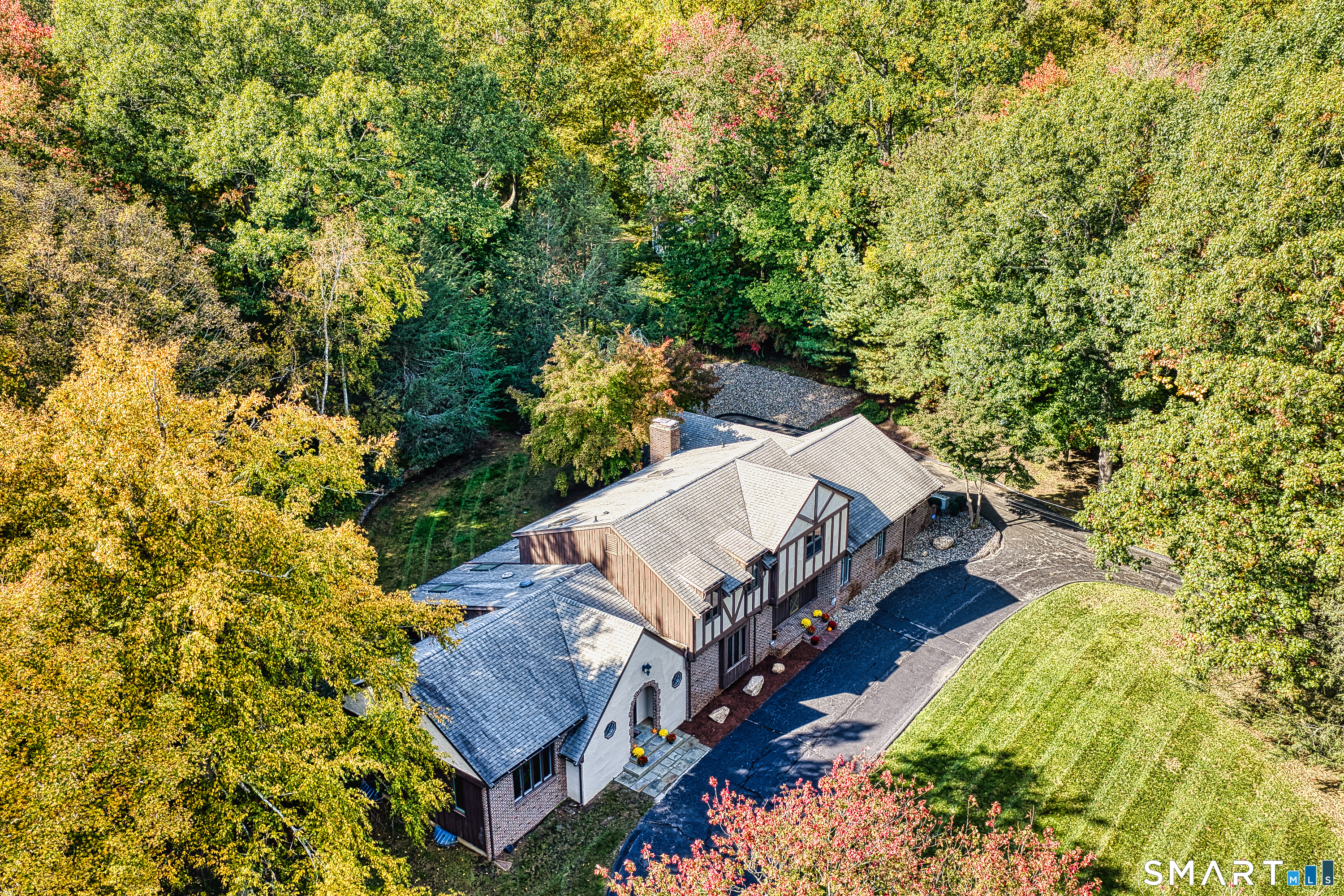 14 Tulip Tree Lane Woodbridge CT 06525