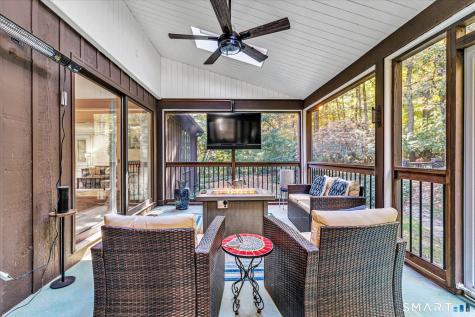 14 Tulip Tree Lane Woodbridge CT 06525