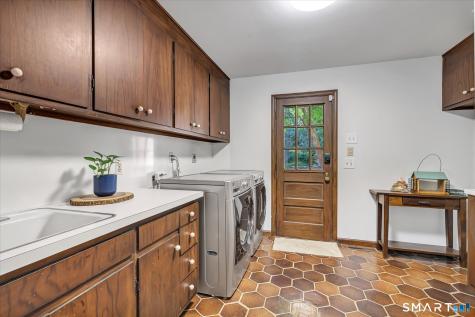 14 Tulip Tree Lane Woodbridge CT 06525