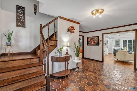 14 Tulip Tree Lane Woodbridge CT 06525