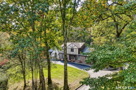 14 Tulip Tree Lane Woodbridge CT 06525