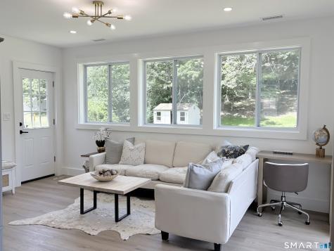 33 Manor Drive Trumbull CT 06611