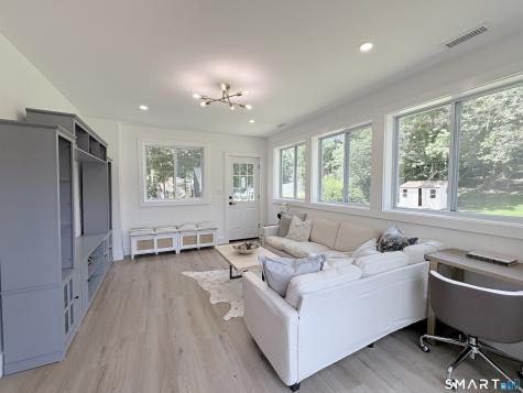 33 Manor Drive Trumbull CT 06611
