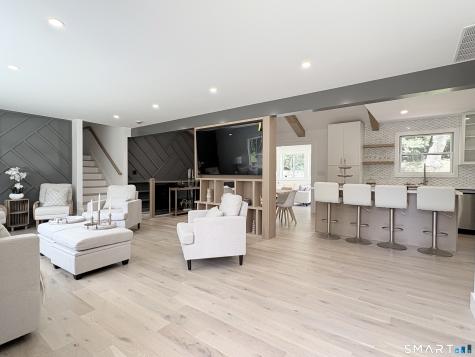33 Manor Drive Trumbull CT 06611
