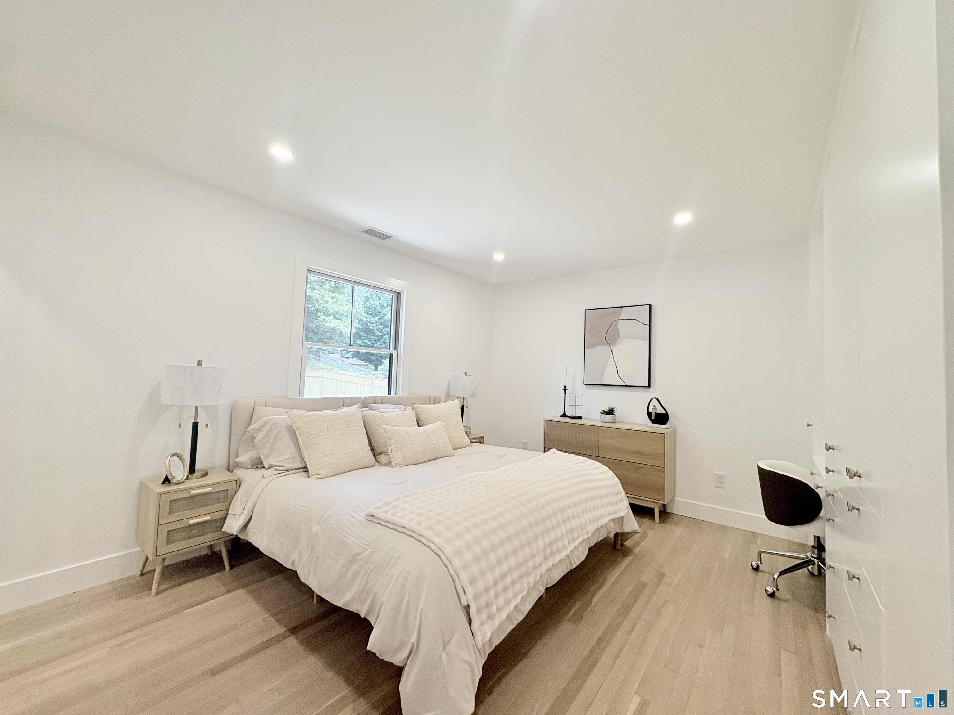33 Manor Drive Trumbull CT 06611
