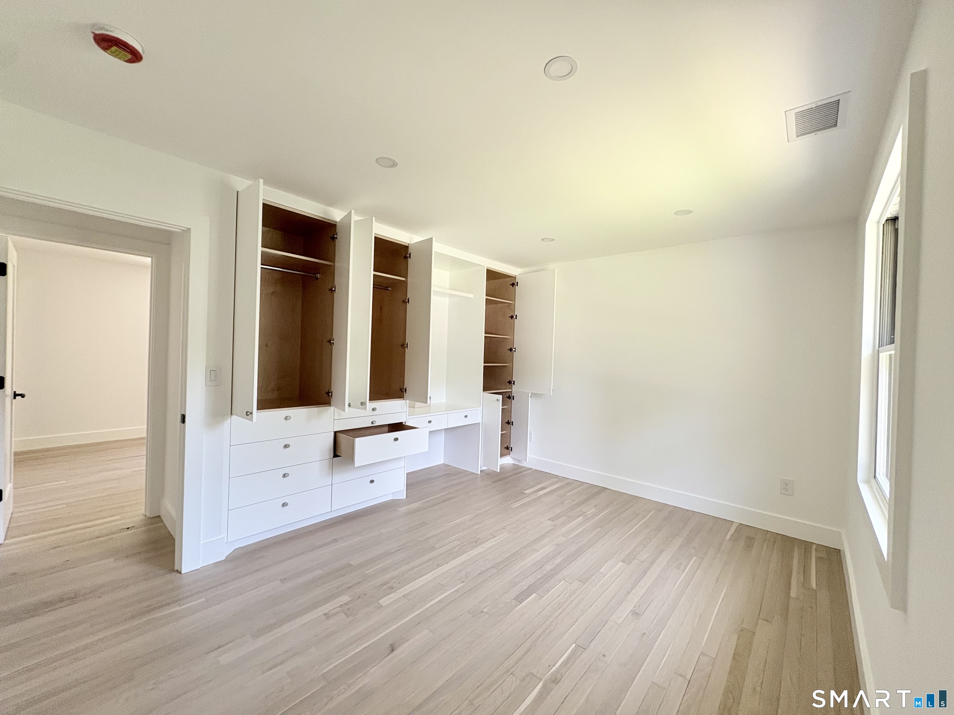 33 Manor Drive Trumbull CT 06611