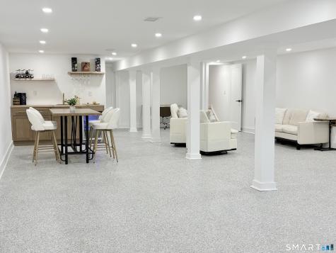 33 Manor Drive Trumbull CT 06611