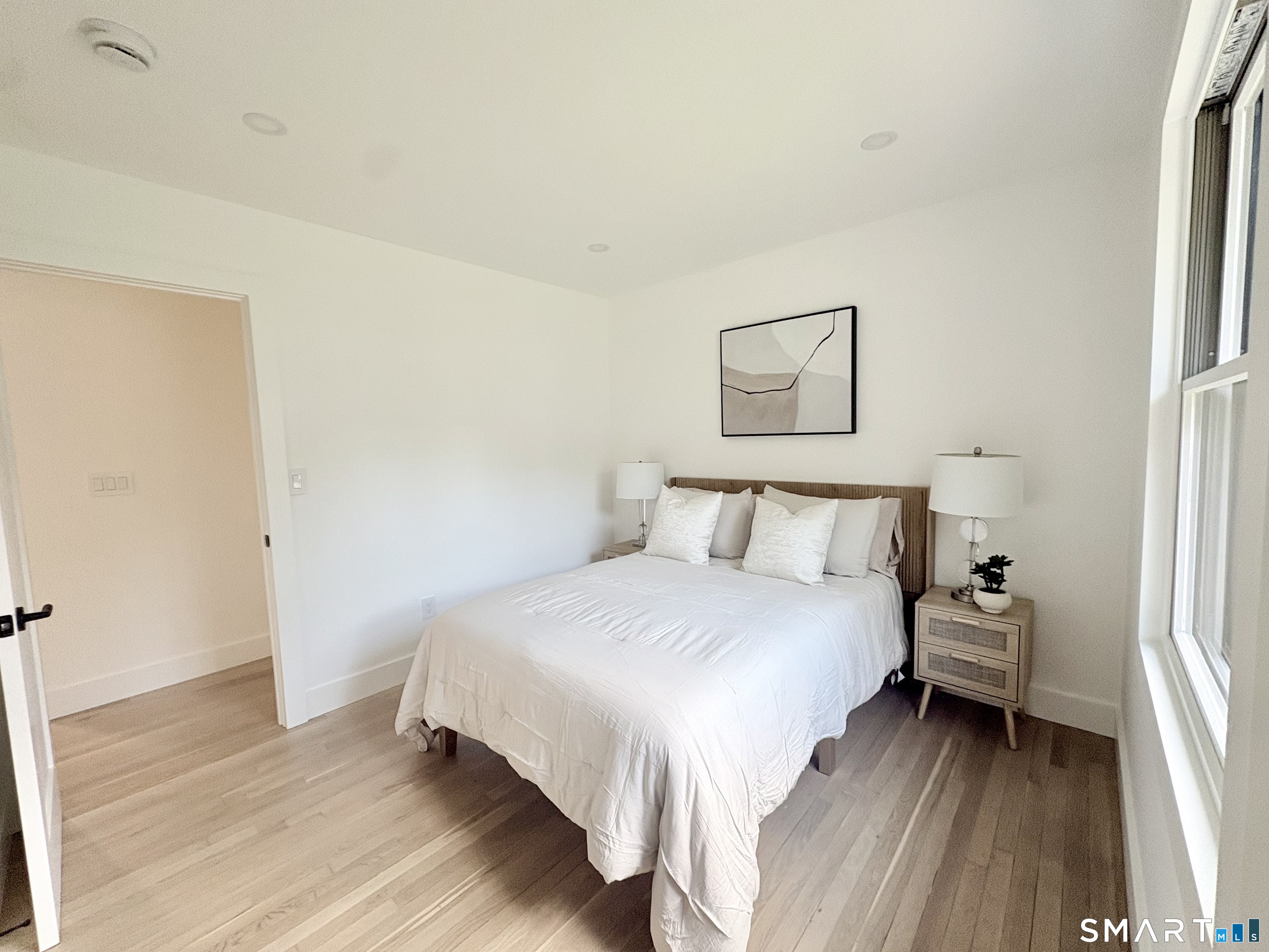 33 Manor Drive Trumbull CT 06611