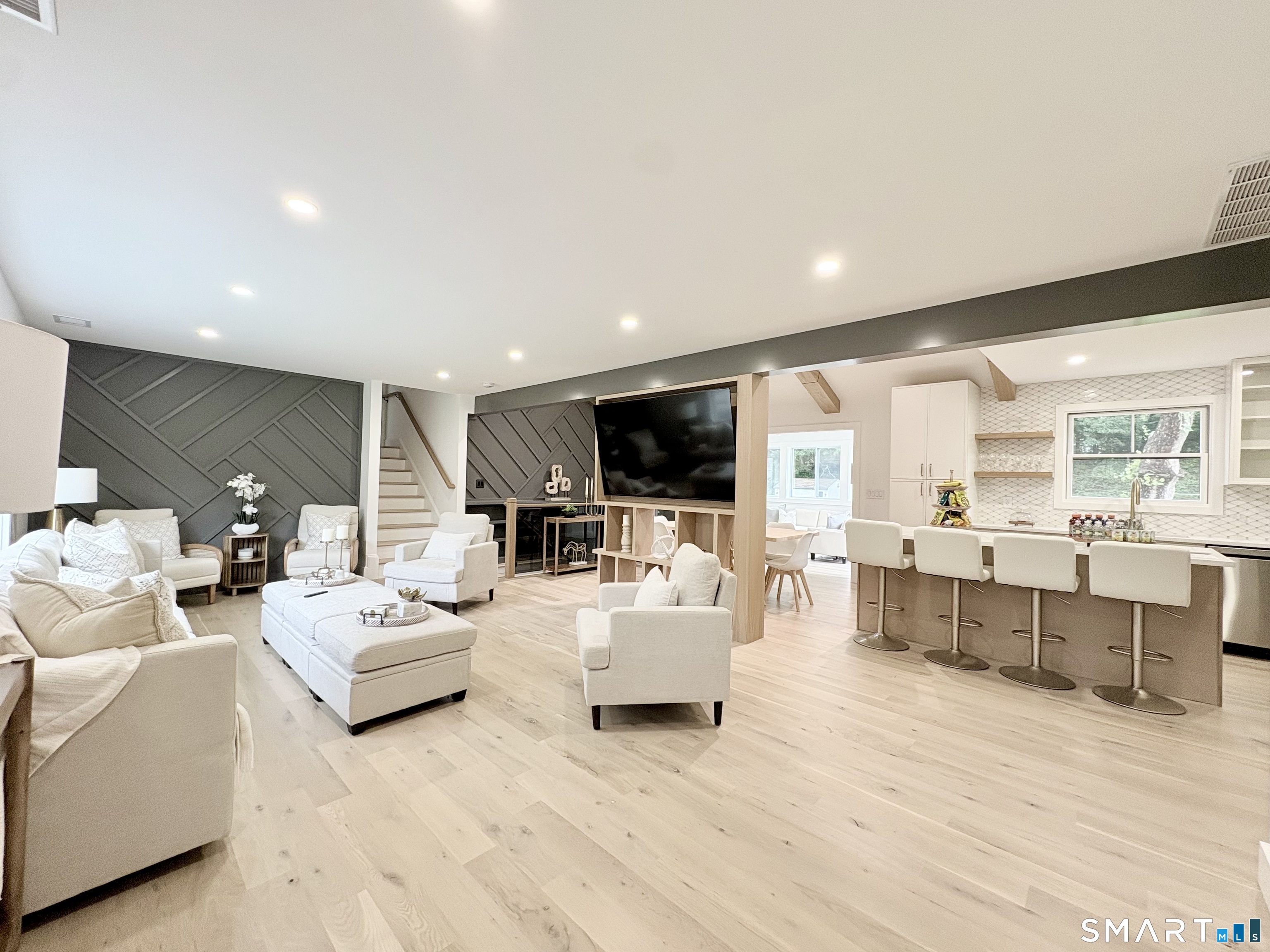 33 Manor Drive Trumbull CT 06611