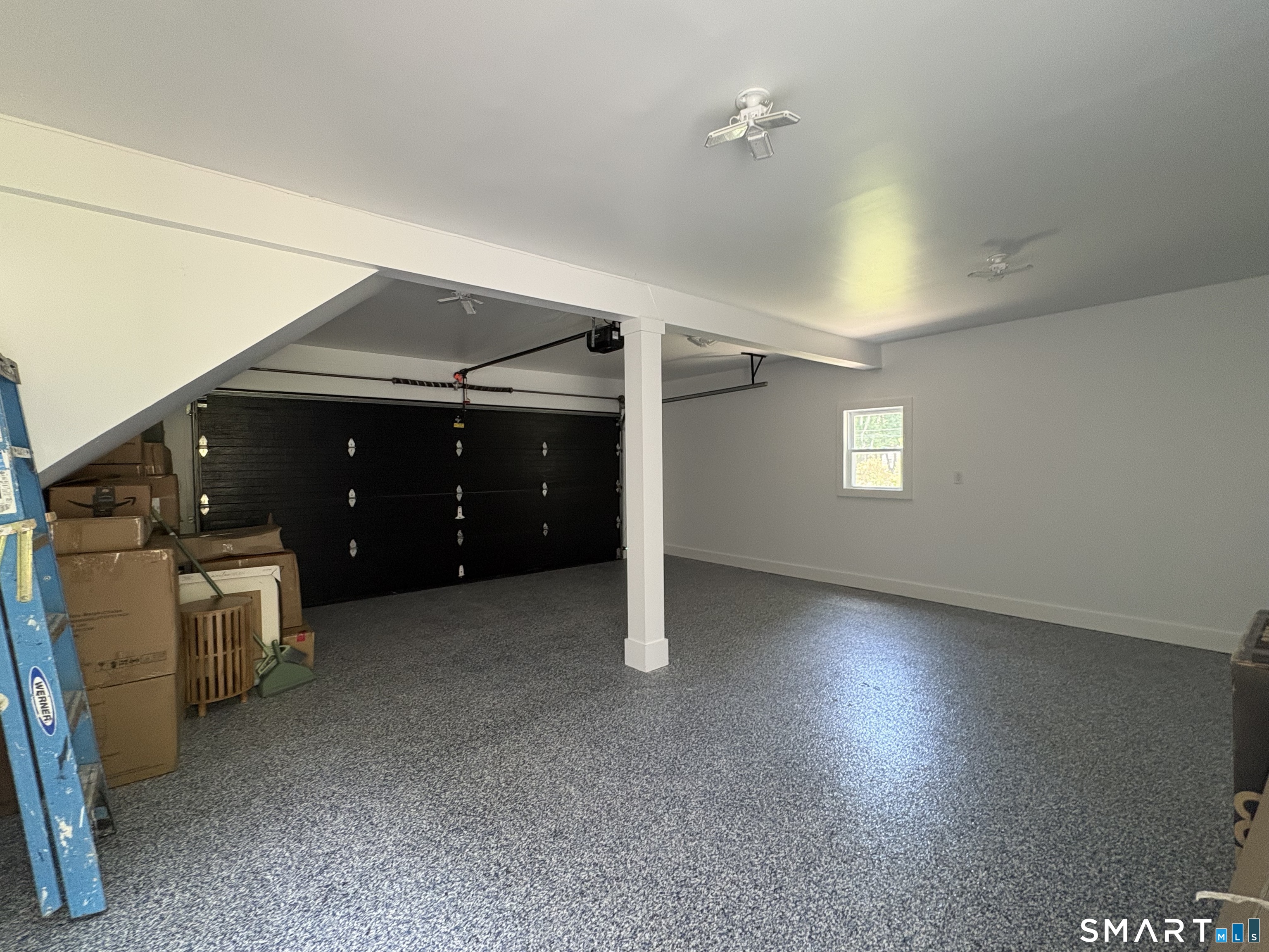 33 Manor Drive Trumbull CT 06611