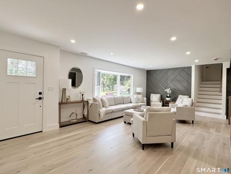 33 Manor Drive Trumbull CT 06611