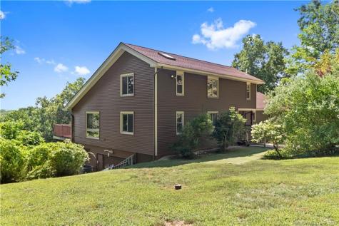 1450 Mount Carmel Avenue Hamden CT 06518