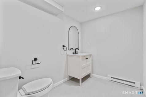 5-A Circle Drive East Haven CT 06512
