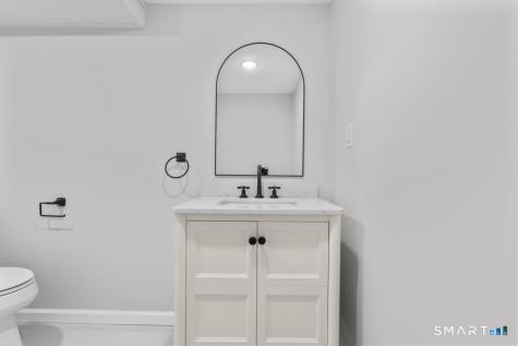 5-A Circle Drive East Haven CT 06512