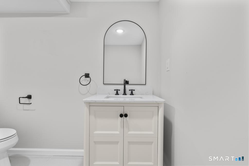 5-A Circle Drive East Haven CT 06512