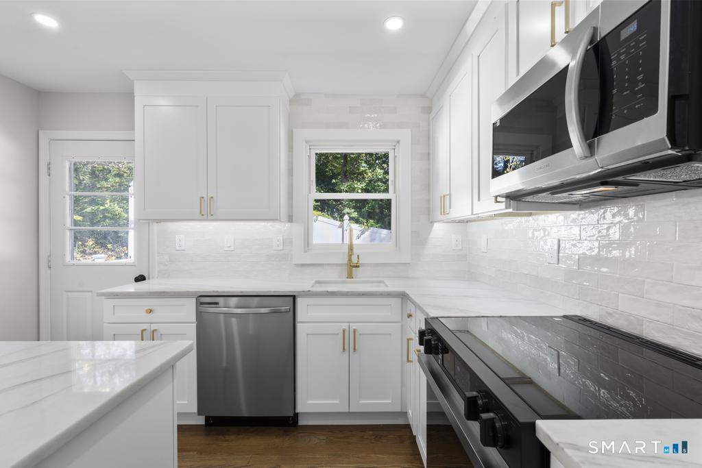5-A Circle Drive East Haven CT 06512