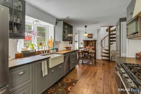 5917 Park Avenue Fairfield CT 06825