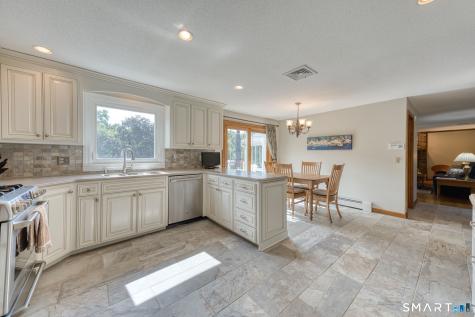 168 Debbie Drive South Windsor CT 06074