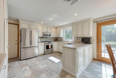 168 Debbie Drive South Windsor CT 06074