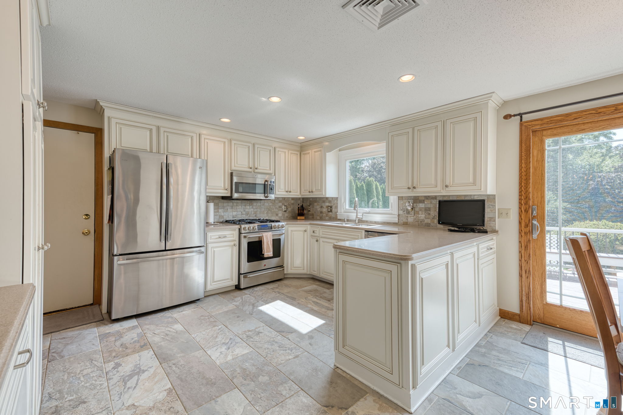 168 Debbie Drive South Windsor CT 06074