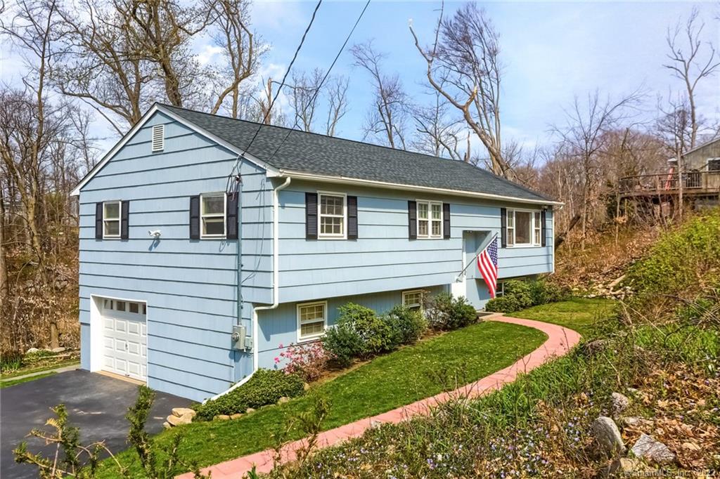 10 Deer Run Road Brookfield CT 06804