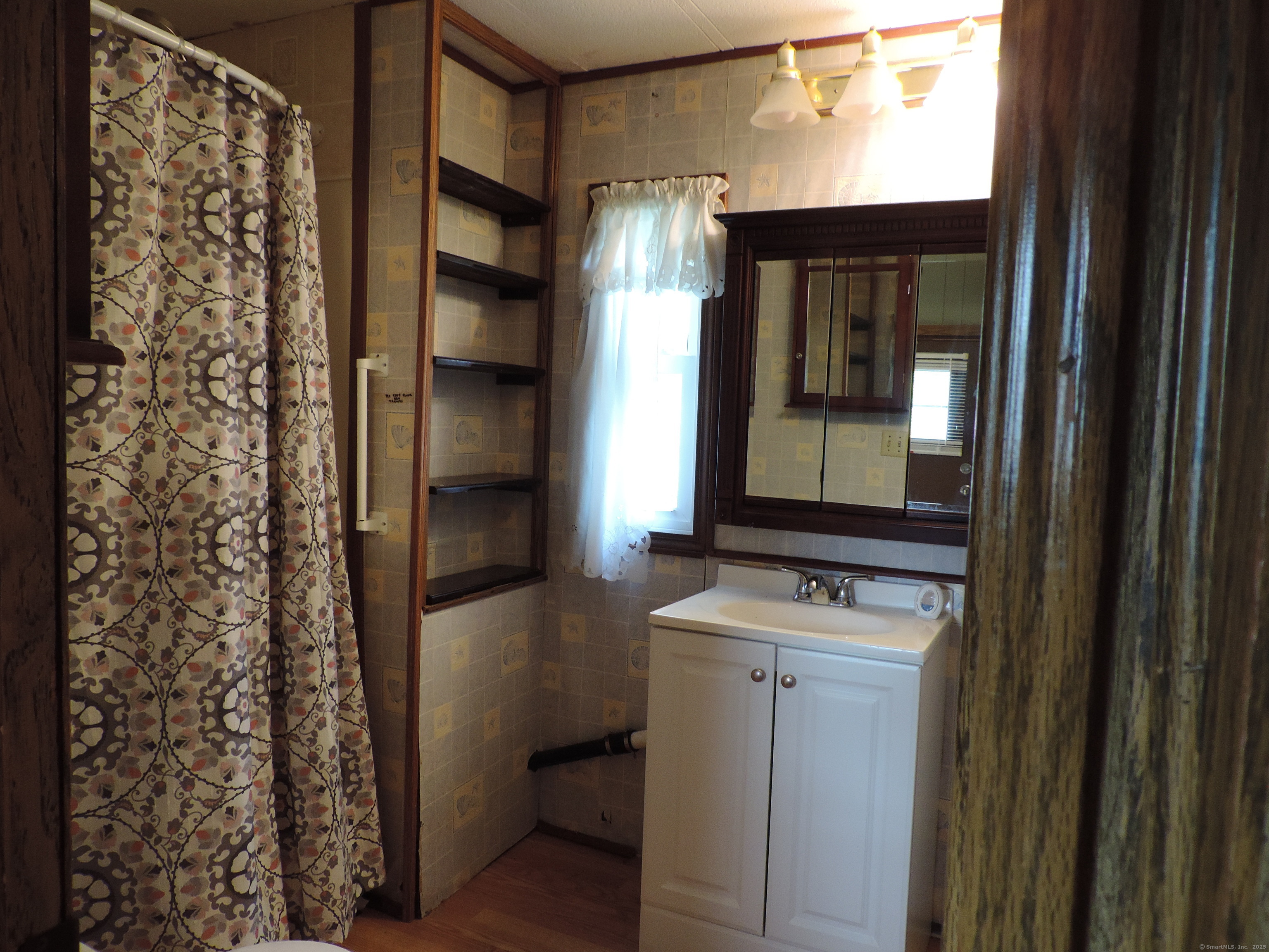 81 Parkway Drive Thompson CT 06277