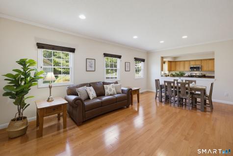 175 Oliver Way Bloomfield CT 06002