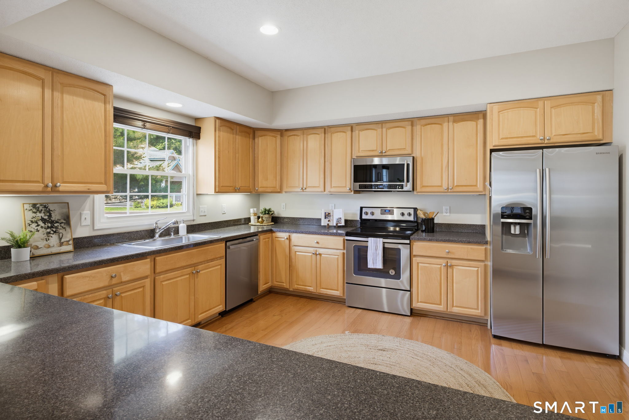 175 Oliver Way Bloomfield CT 06002