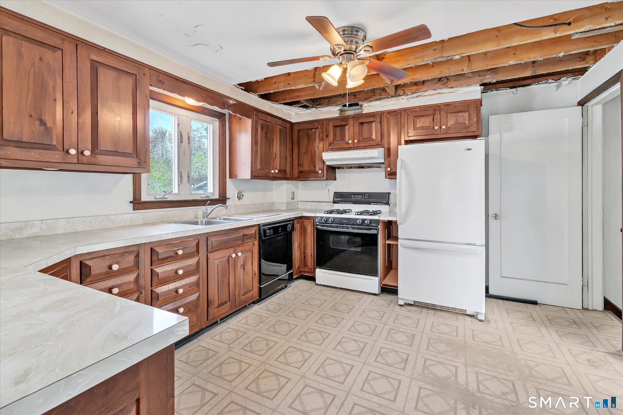 3850 Old Town Road Bridgeport CT 06606
