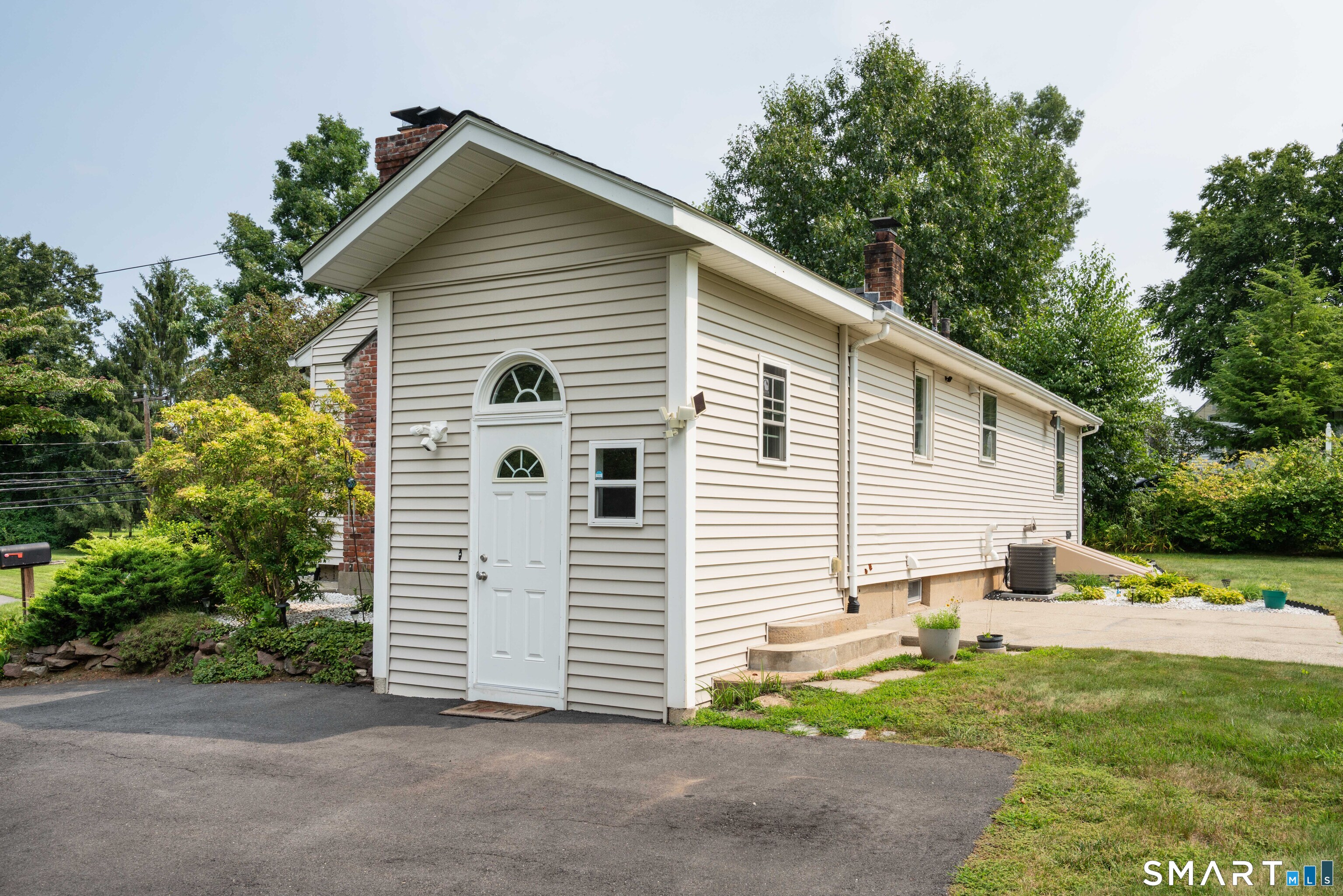 103 Webster Street Farmington CT 06085