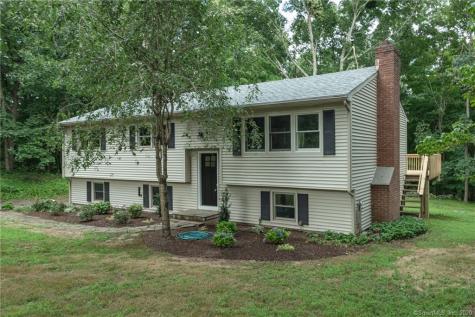 14 Deerfield Drive Newtown CT 06482