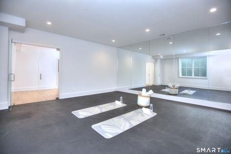8 Pleasant Valley Lane Westport CT 06880