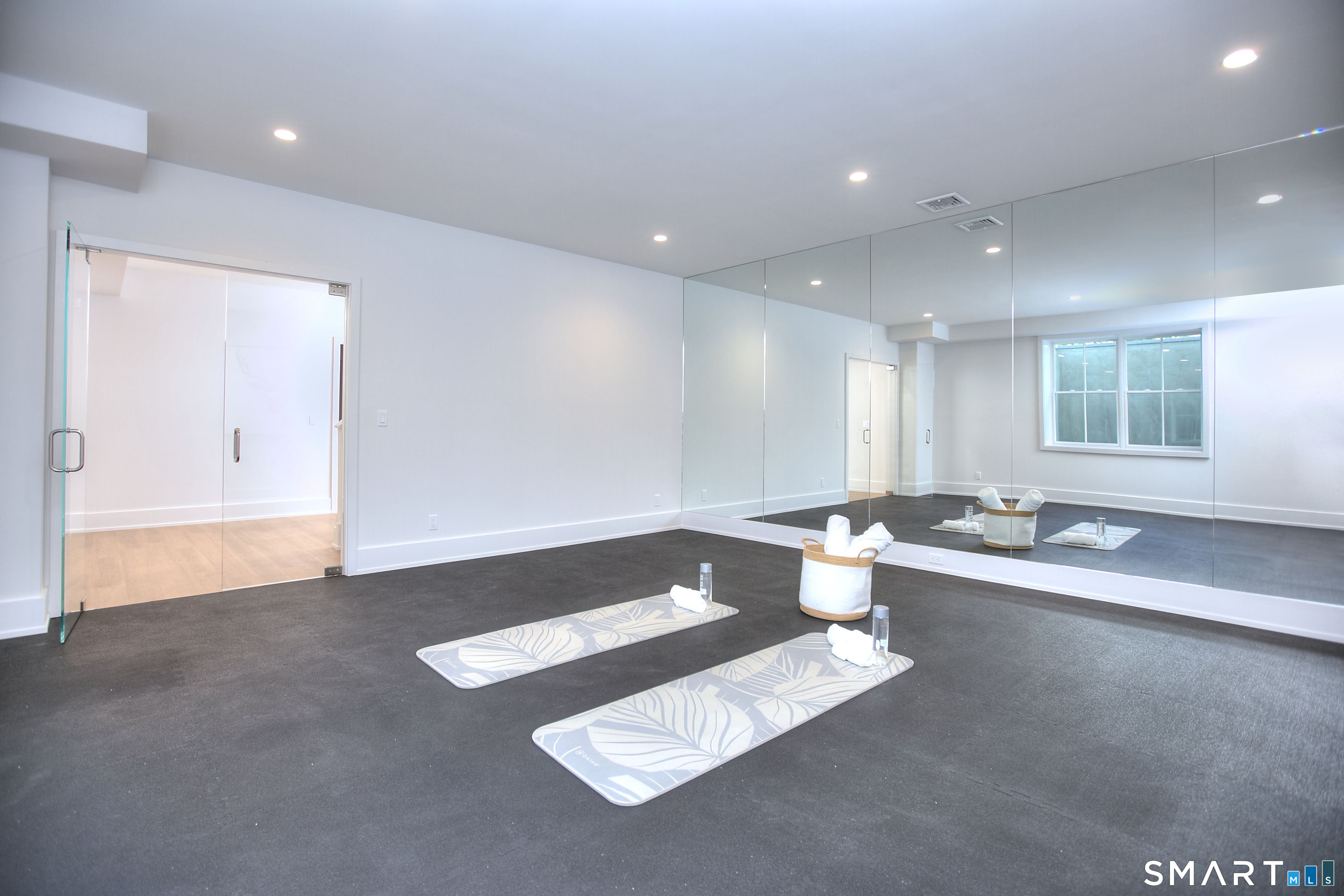 8 Pleasant Valley Lane Westport CT 06880