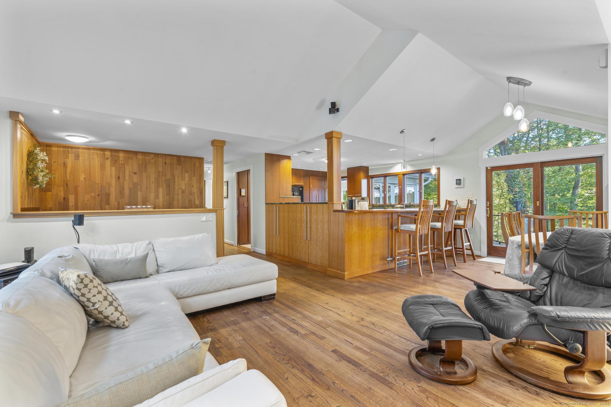 44 Echo Lane Glastonbury CT 06073