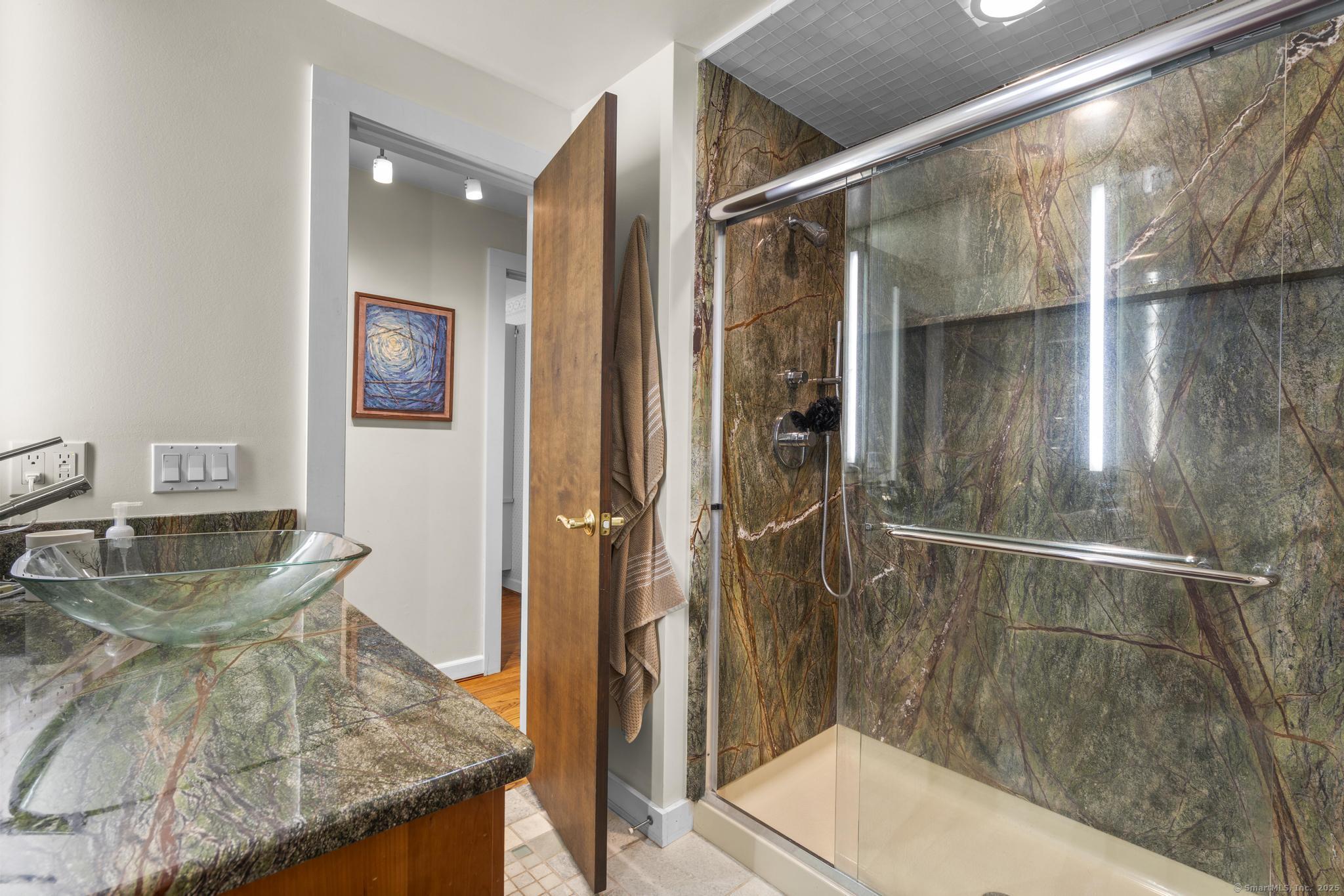 44 Echo Lane Glastonbury CT 06073