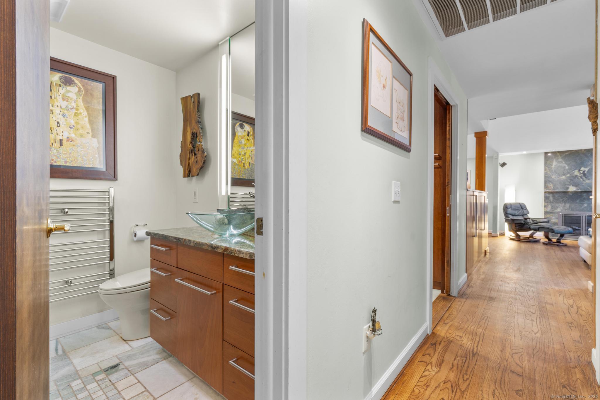 44 Echo Lane Glastonbury CT 06073