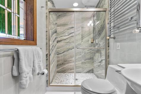 44 Echo Lane Glastonbury CT 06073