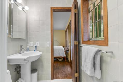 44 Echo Lane Glastonbury CT 06073