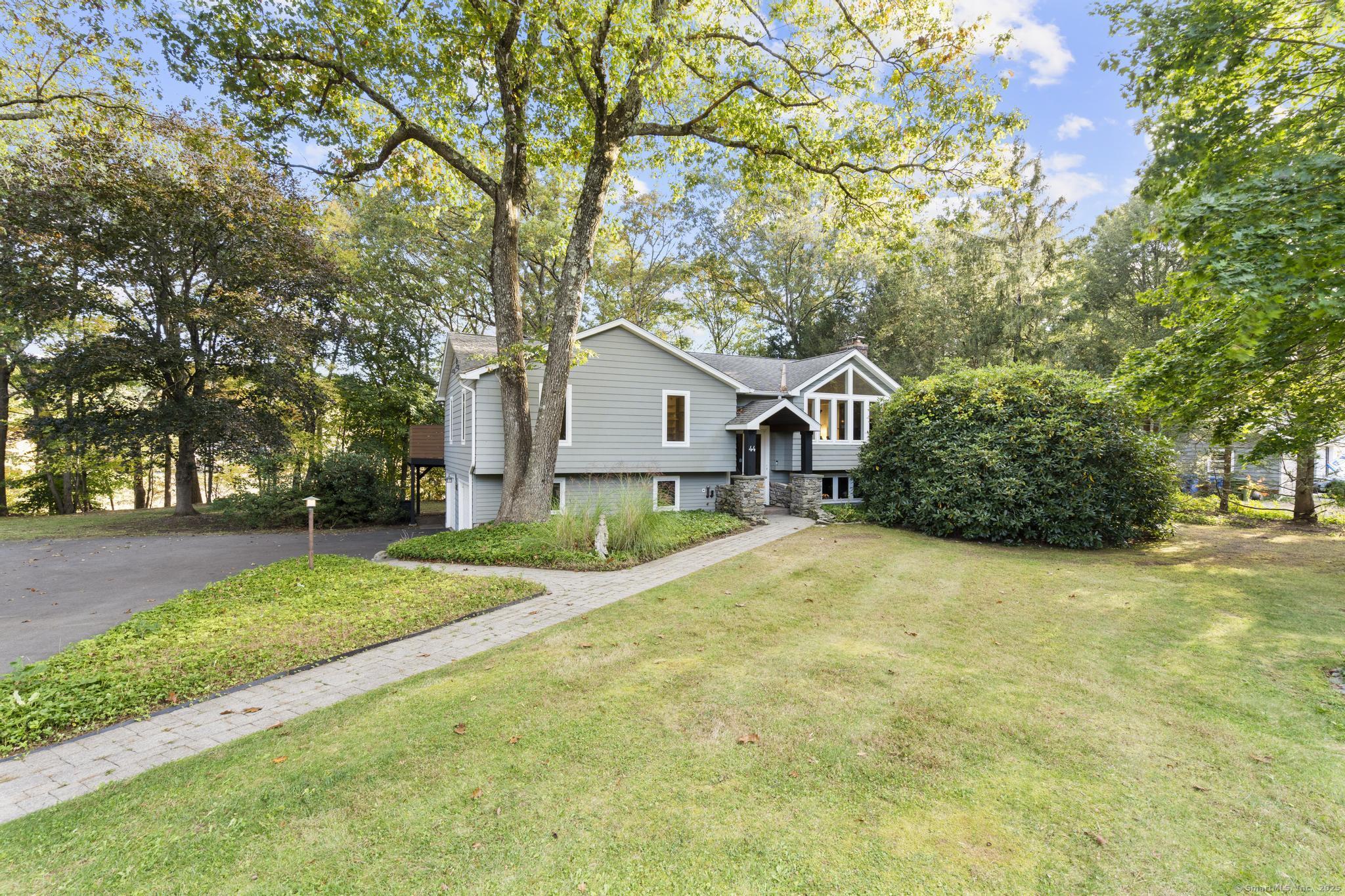 44 Echo Lane Glastonbury CT 06073