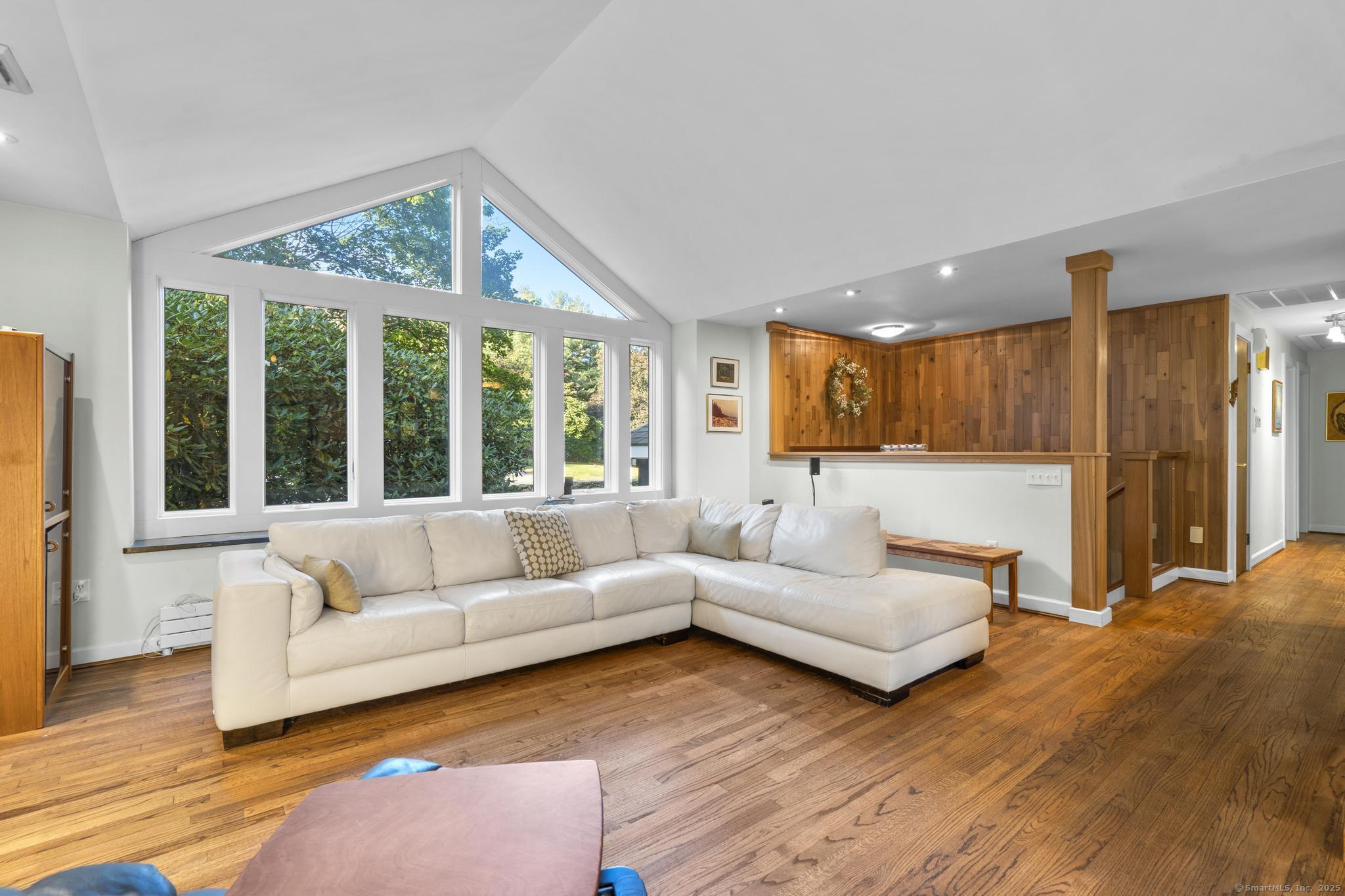 44 Echo Lane Glastonbury CT 06073