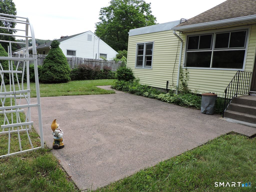 92 Vernon Street Manchester CT 06042