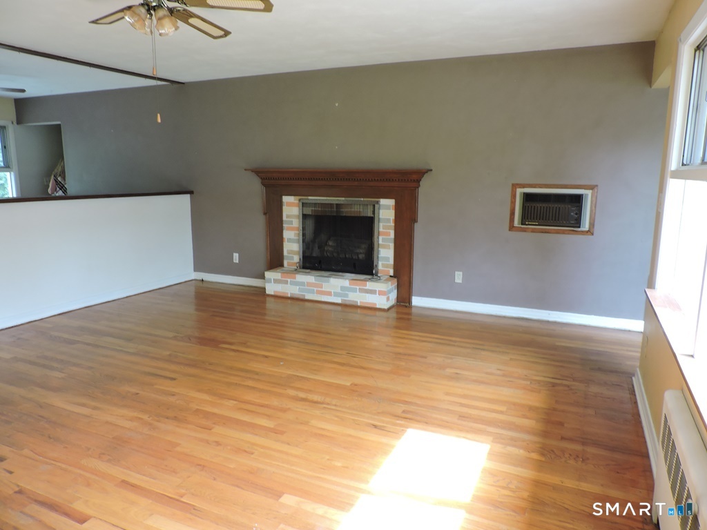 92 Vernon Street Manchester CT 06042
