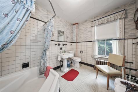 47 Cottage Avenue Ansonia CT 06401