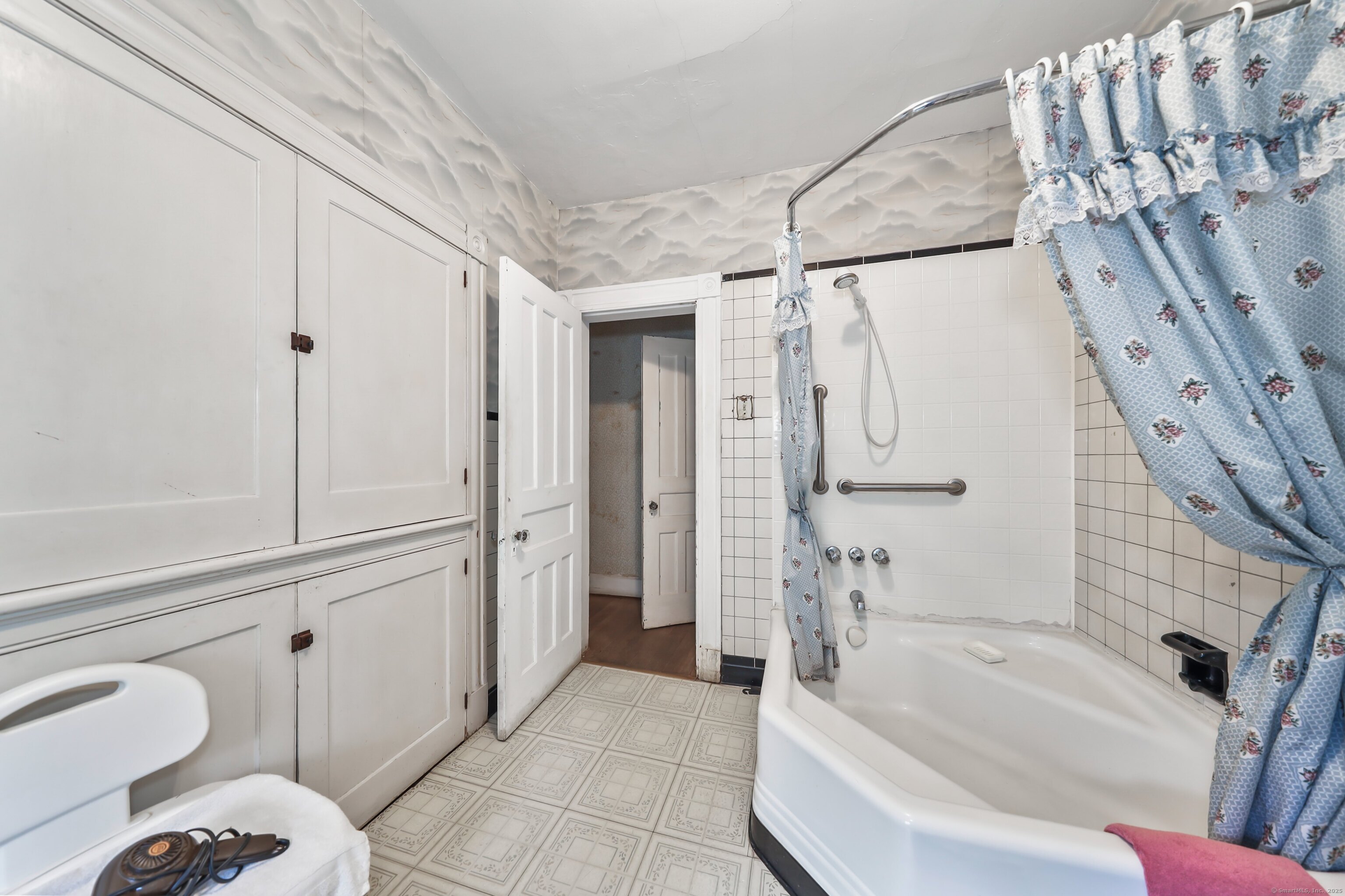 47 Cottage Avenue Ansonia CT 06401