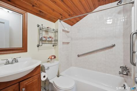 424 Commonwealth Avenue New Britain CT 06053