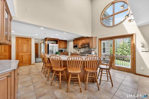 10 Hampshire Lane Simsbury CT 06070