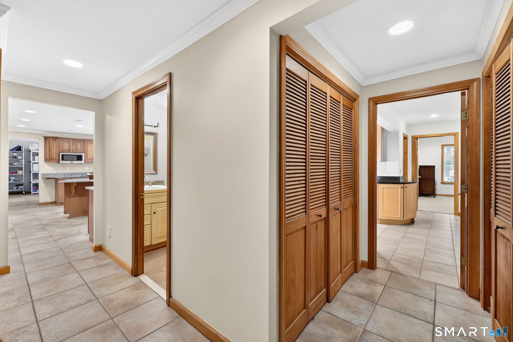 10 Hampshire Lane Simsbury CT 06070